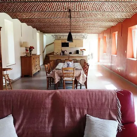 Florimont - Vaste A La Ferme 度假居